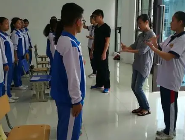 加大對薄弱環節的支撐力度教育優質均衡開展破解上述難題