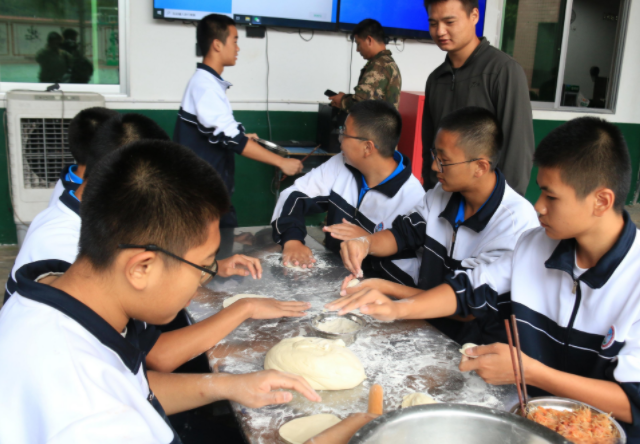 加大對薄弱環節的支撐力度教育優質均衡開展破解上述難題