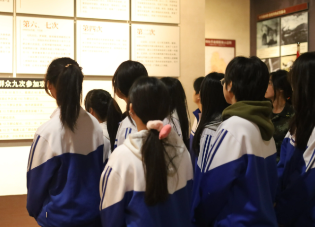 堅持五育并舉促進學生全面發展以教育質量的穩步提高人人成才